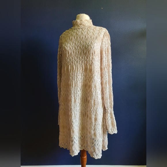 FREE PEOPLE Beige Simone Crochet Lace Shift Mini Dress Large - Picture 3 of 12